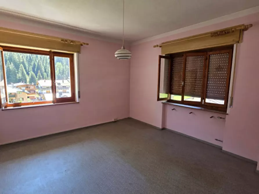 Immagine 16 di Appartamento in vendita  in Via Giuseppe Mazzini 13 a San Pietro Di Cadore