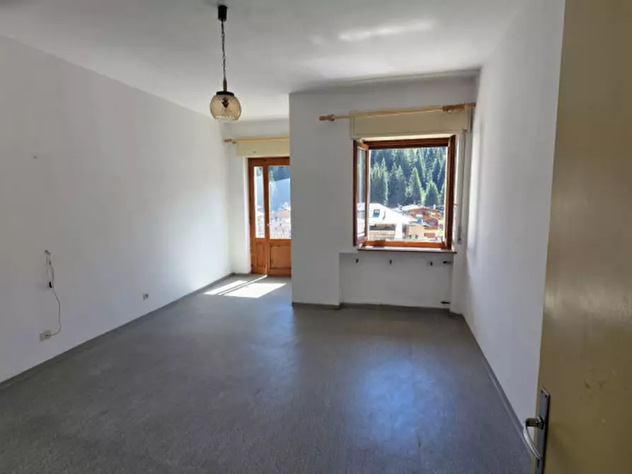 Immagine 18 di Appartamento in vendita  in Via Giuseppe Mazzini 13 a San Pietro Di Cadore
