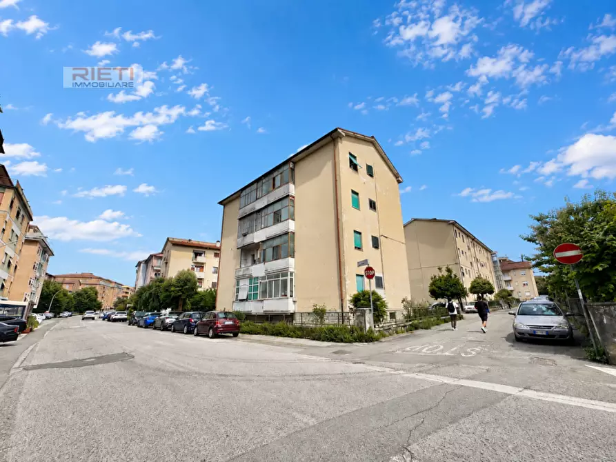 Immagine 3 di Appartamento in vendita  in via dei mille, 7 a Rieti