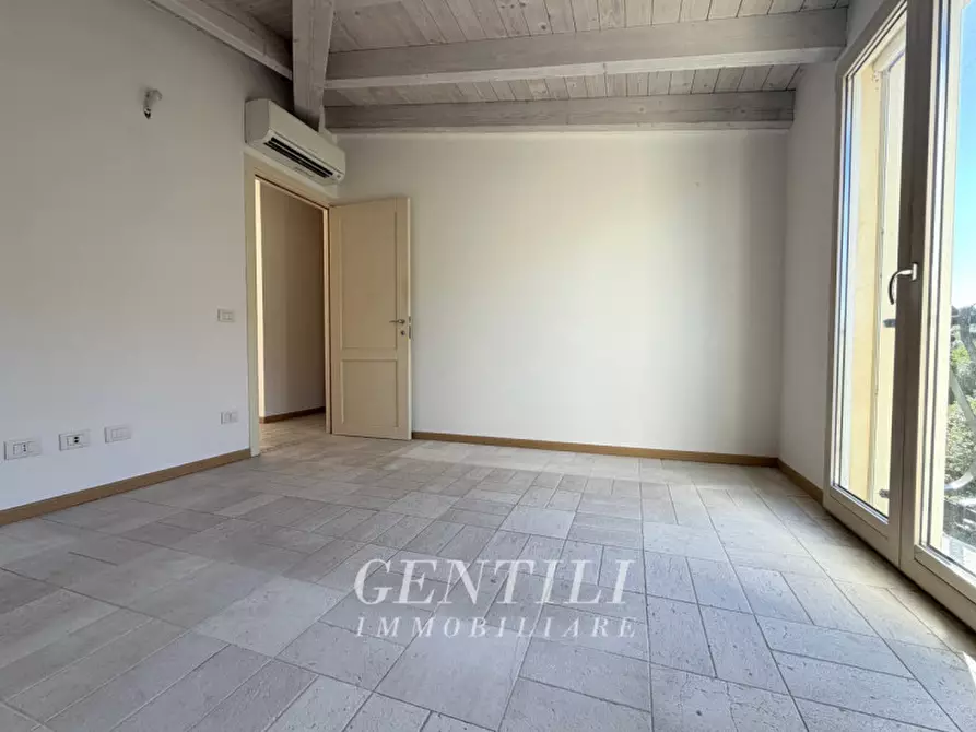 Immagine 7 di Appartamento in vendita  a Arzachena