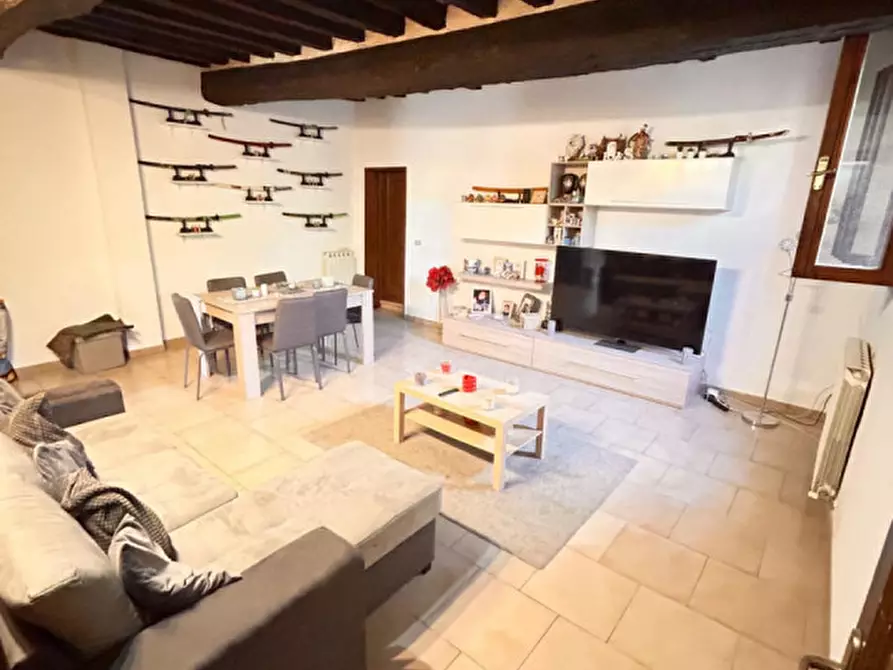 Immagine 1 di Appartamento in vendita  a Modena