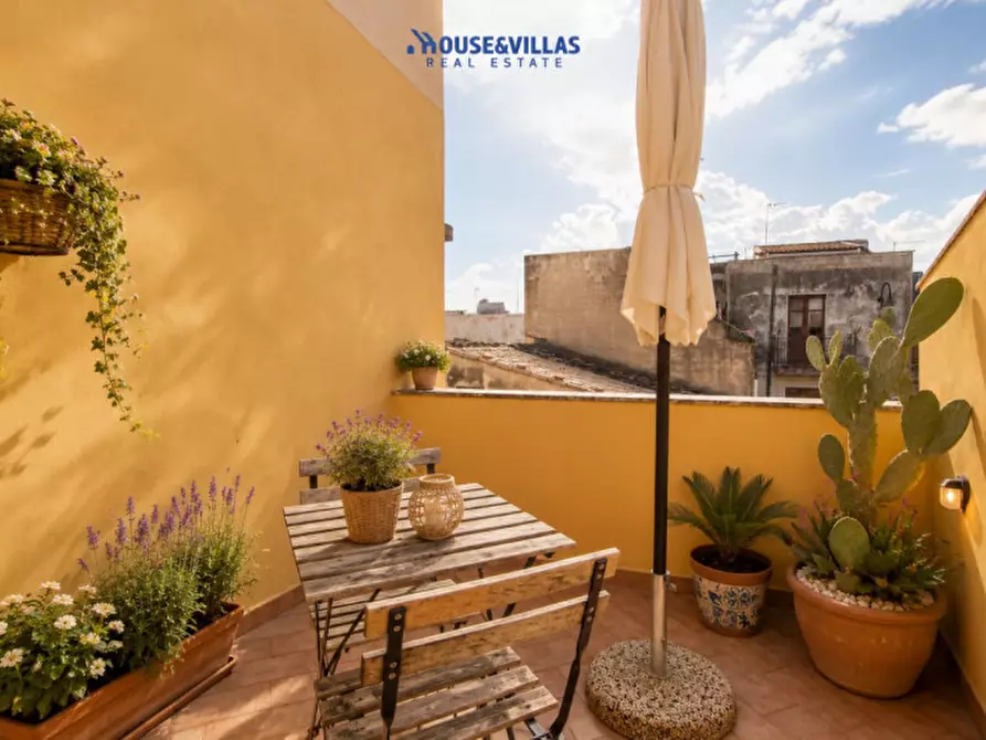 Immagine 2 di Casa indipendente in vendita  in Vico Artemisia a Noto