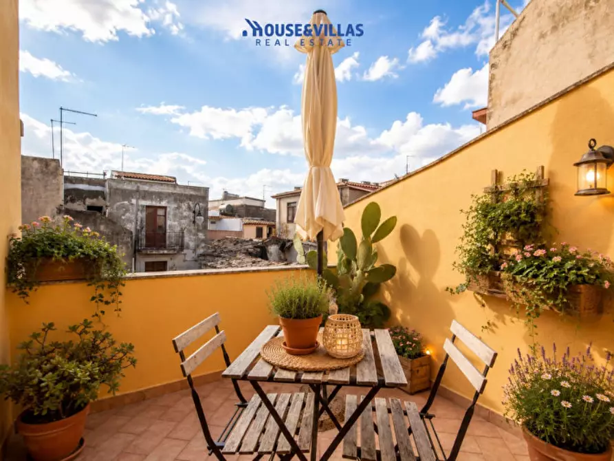 Immagine 3 di Casa indipendente in vendita  in Vico Artemisia a Noto
