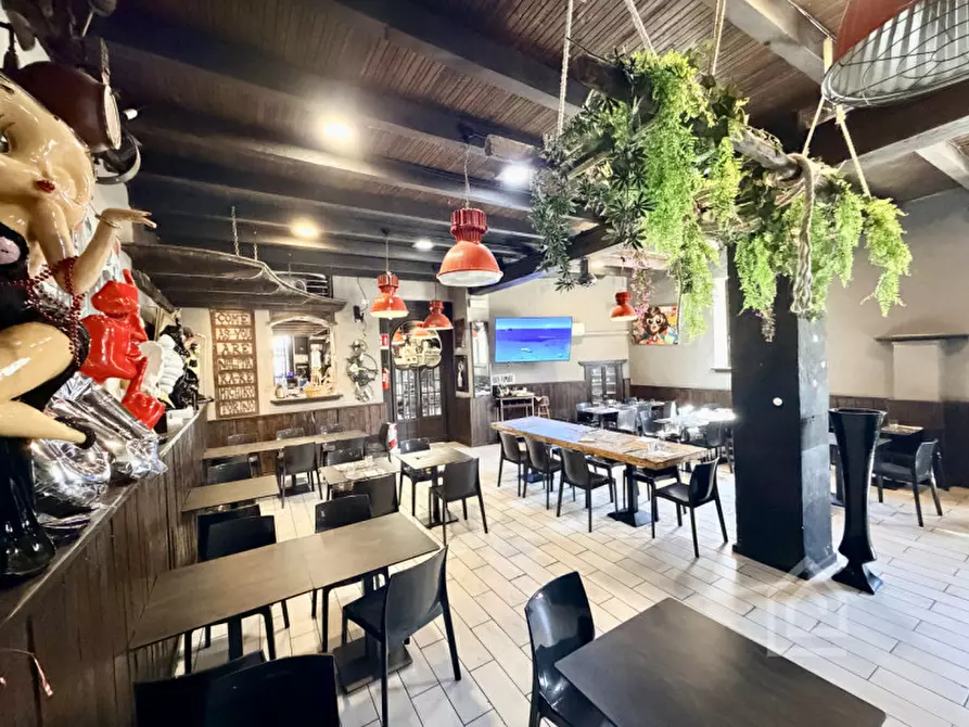 Immagine 5 di Attività commerciale in vendita  in Via Berruti 20 a Chivasso