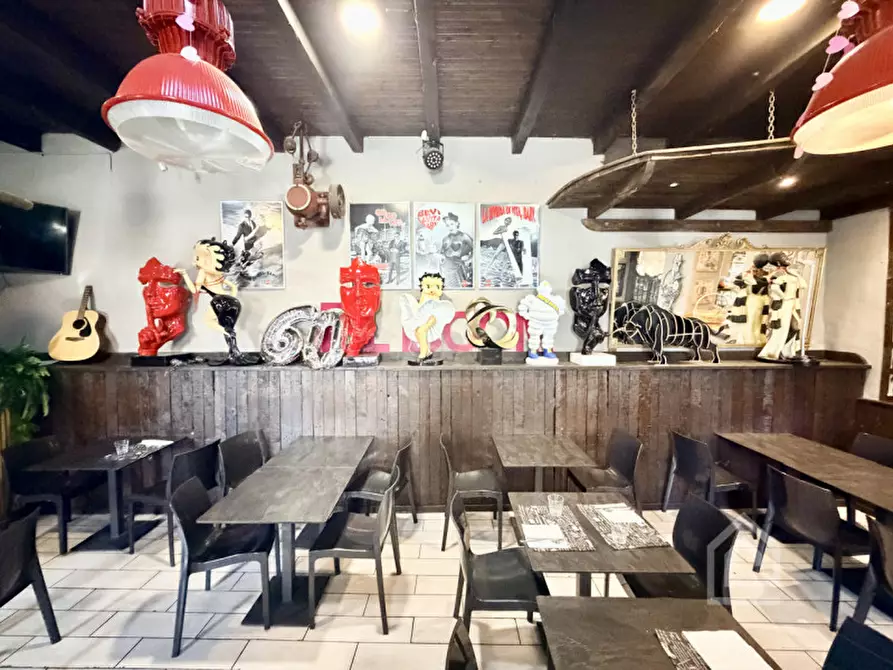 Immagine 13 di Attività commerciale in vendita  in Via Berruti 20 a Chivasso