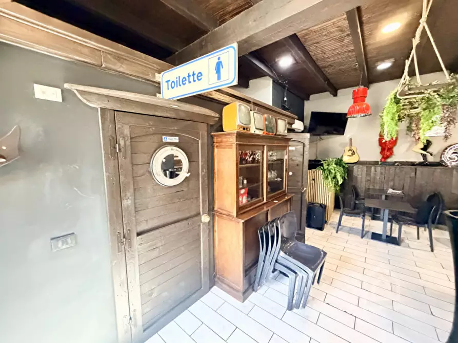 Immagine 14 di Attività commerciale in vendita  in Via Berruti 20 a Chivasso