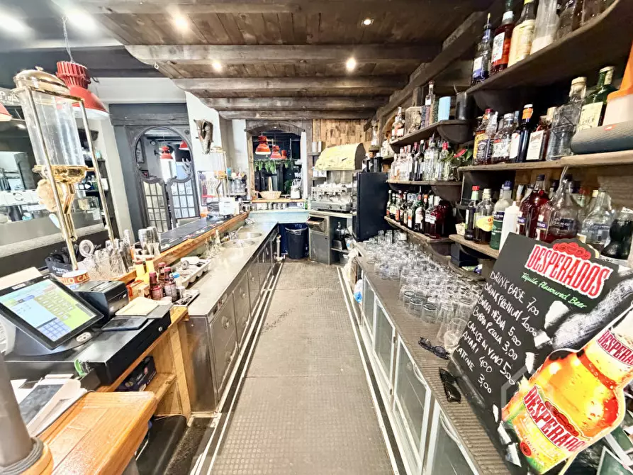 Immagine 29 di Attività commerciale in vendita  in Via Berruti 20 a Chivasso