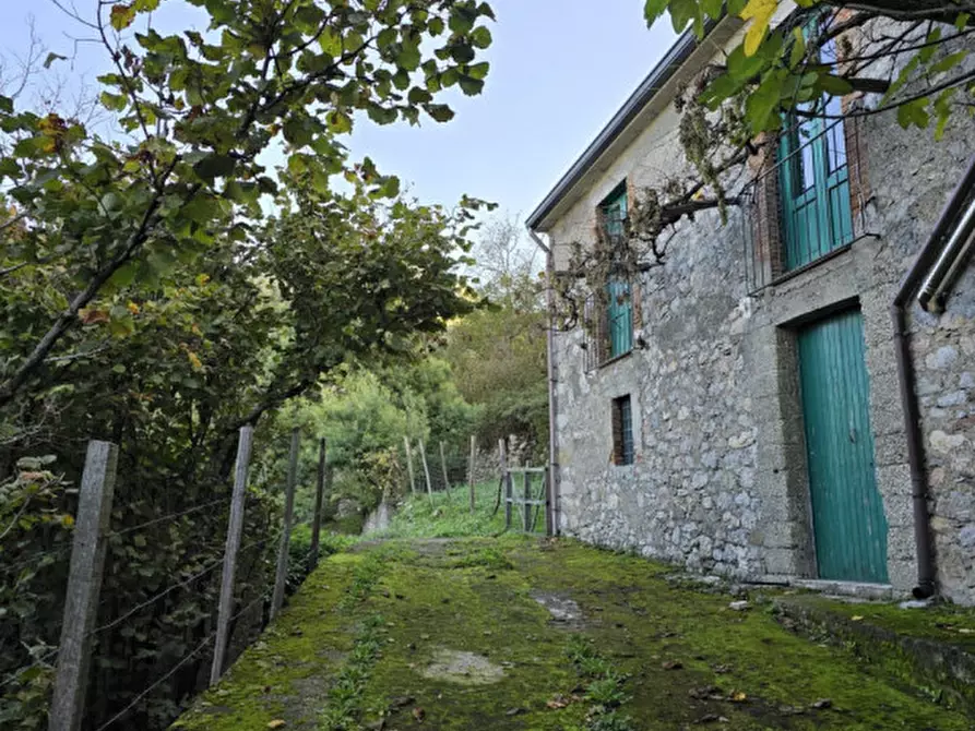 Immagine 1 di Casa indipendente in vendita  in Contrada san leone 24 a Tortorici