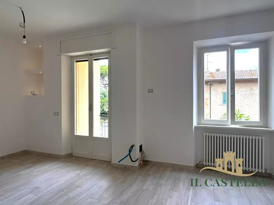 Immagine 9 di Appartamento in vendita  a Castiglione Del Lago