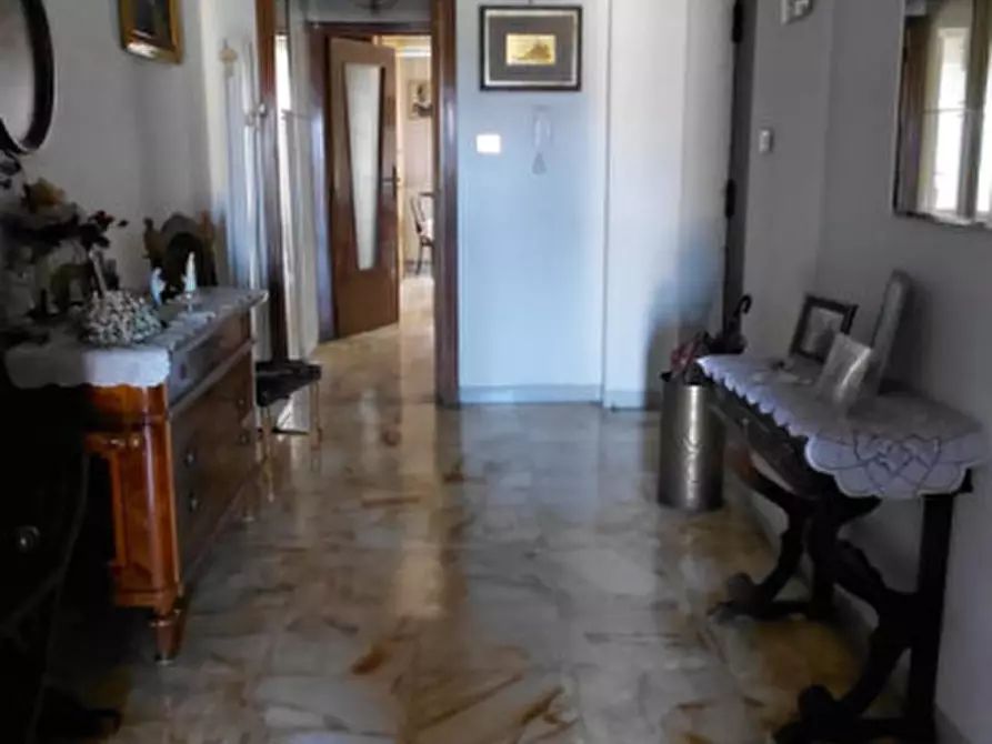 Immagine 14 di Appartamento in vendita  in via campania n.9 a Napoli