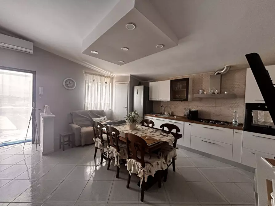 Immagine 2 di Appartamento in vendita  in via lamaria n°31 a Torre Del Greco