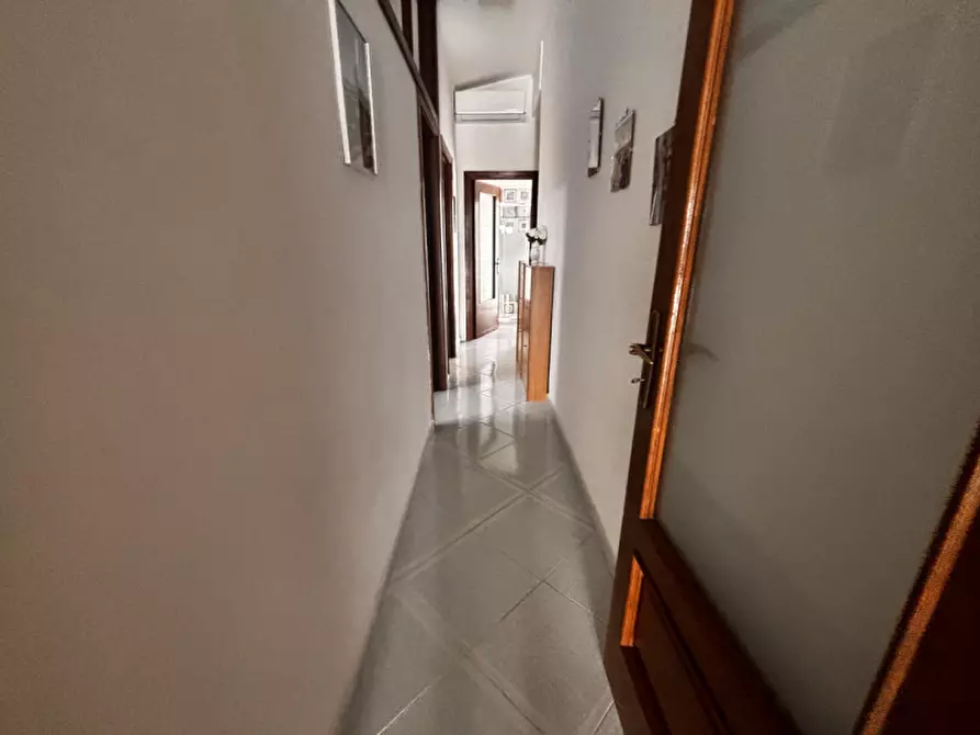 Immagine 6 di Appartamento in vendita  in via lamaria n°31 a Torre Del Greco