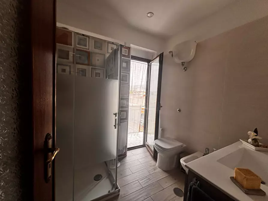 Immagine 7 di Appartamento in vendita  in via lamaria n°31 a Torre Del Greco