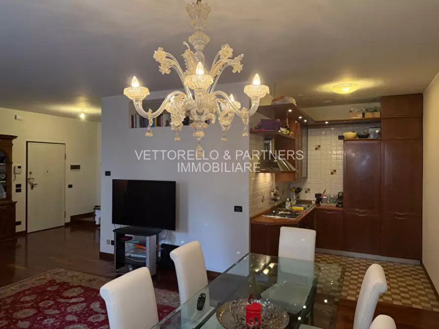 Immagine 8 di Appartamento in vendita  in Viale Quattro Novembre 74 a Treviso