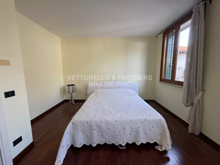 Immagine 13 di Appartamento in vendita  in Viale Quattro Novembre 74 a Treviso
