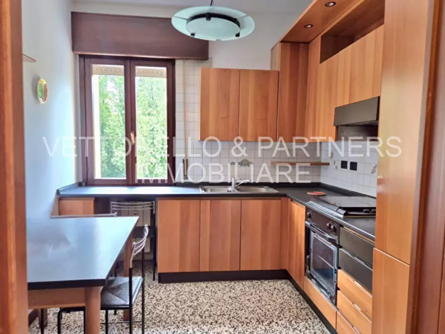 Immagine 3 di Appartamento in vendita  in via terraglio 320 a Venezia