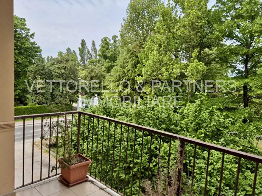 Immagine 4 di Appartamento in vendita  in via terraglio 320 a Venezia