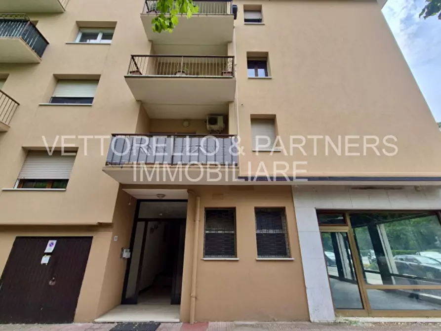Immagine 11 di Appartamento in vendita  in via terraglio 320 a Venezia