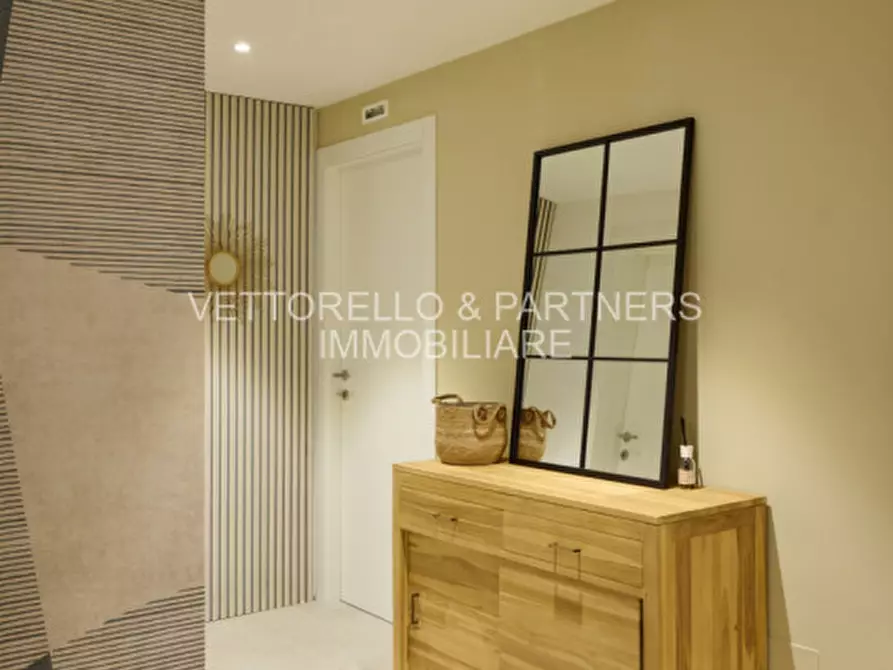 Immagine 4 di Appartamento in vendita  in Piazza Angelo Giustinian Recanati 1 a Treviso