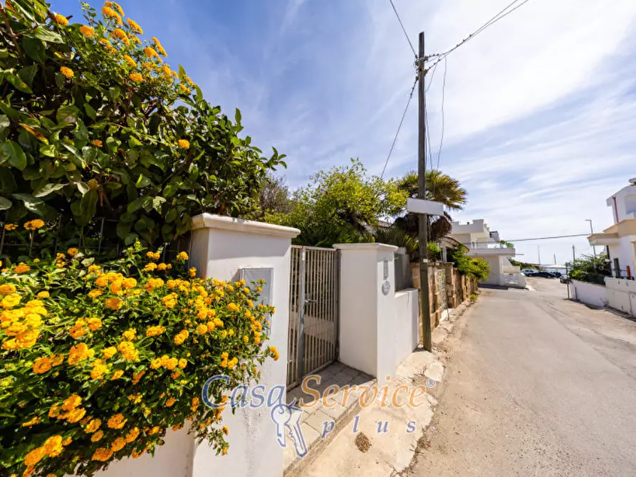 Immagine 4 di Villa in vendita  in Via degli Eroi a Ugento