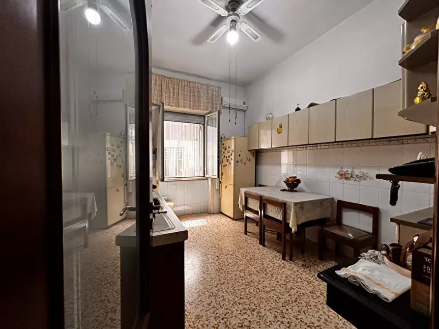 Immagine 1 di Appartamento in vendita  in via delle perle n°30 a Torre Del Greco