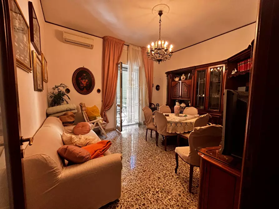 Immagine 2 di Appartamento in vendita  in via delle perle n°30 a Torre Del Greco