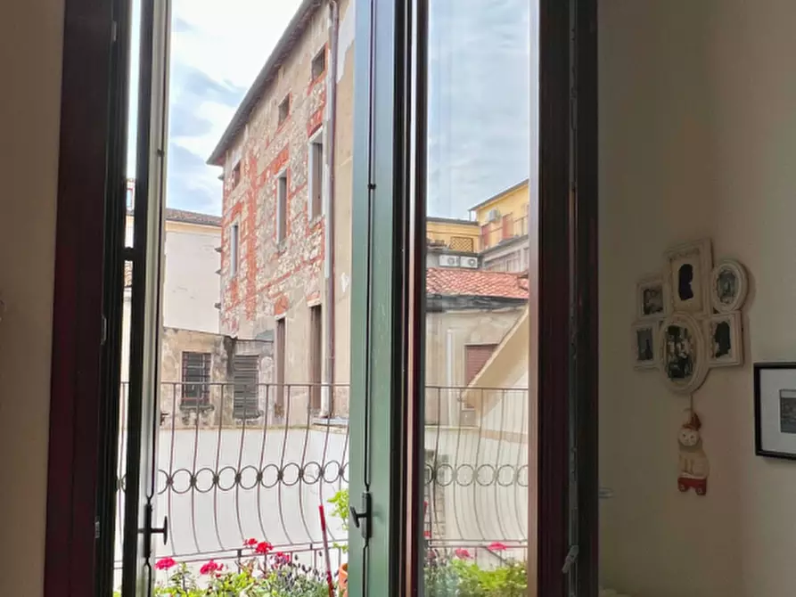 Immagine 10 di Appartamento in vendita  in Contrà Santi Apostoli a Vicenza