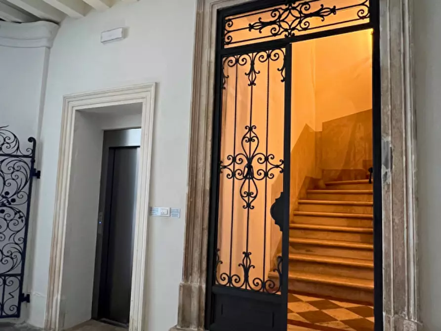 Immagine 17 di Appartamento in vendita  in Contrà Santi Apostoli a Vicenza
