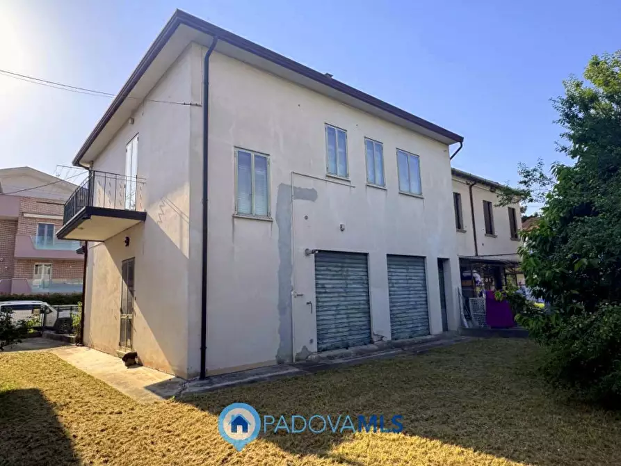 Immagine 2 di Casa indipendente in vendita  in Via Gattamelata a Padova