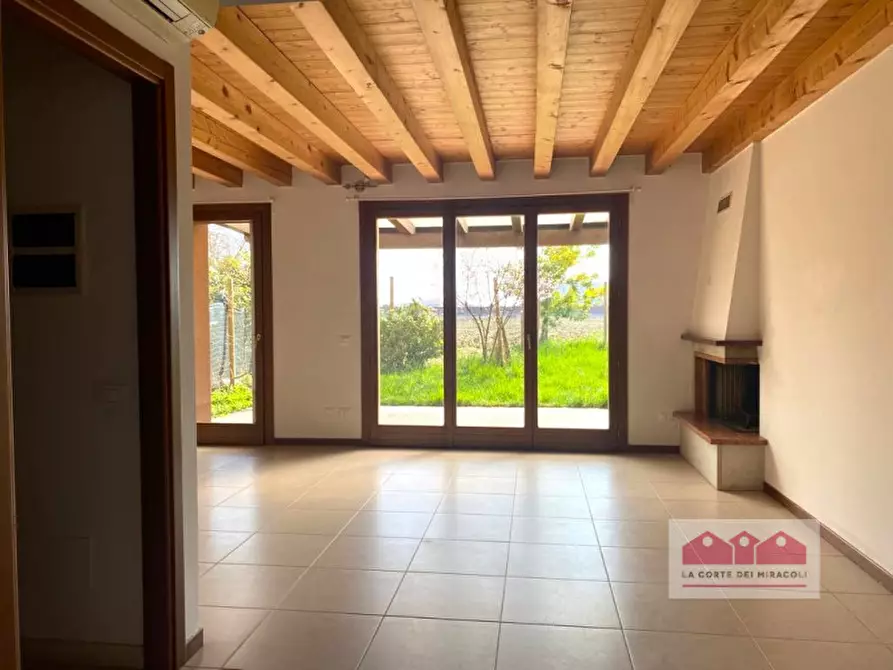 Immagine 2 di Casa bifamiliare in vendita  in Via Fornace a Costabissara