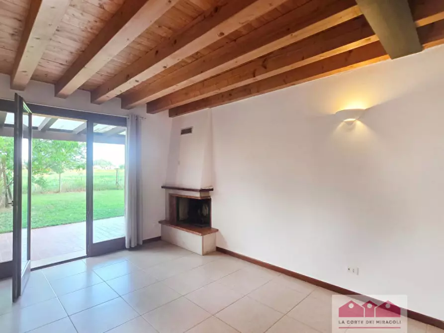 Immagine 3 di Casa bifamiliare in vendita  in Via Fornace a Costabissara
