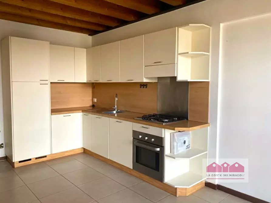 Immagine 4 di Casa bifamiliare in vendita  in Via Fornace a Costabissara