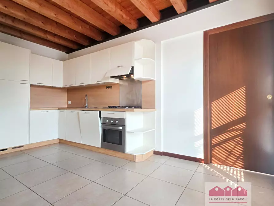 Immagine 4 di Casa bifamiliare in vendita  in Via Fornace a Costabissara