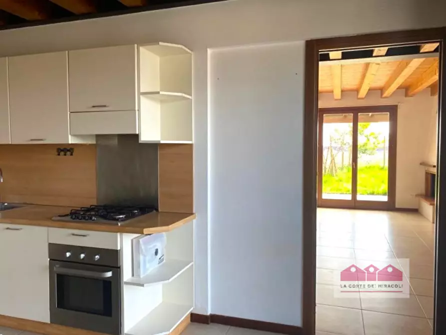 Immagine 5 di Casa bifamiliare in vendita  in Via Fornace a Costabissara