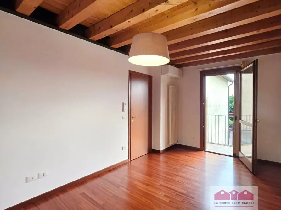 Immagine 9 di Casa bifamiliare in vendita  in Via Fornace a Costabissara