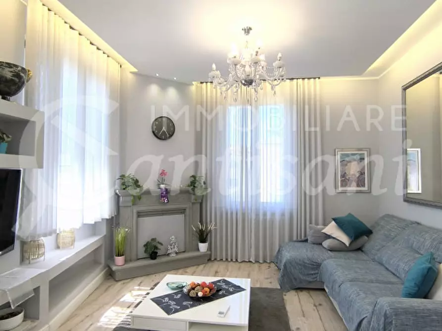 Immagine 1 di Appartamento in vendita  in Via di Porto a Signa