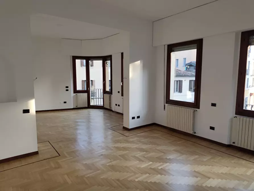 Immagine 5 di Appartamento in affitto  in Via Beato Luca Belludi a Padova