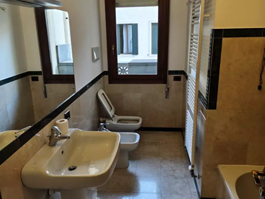 Immagine 22 di Appartamento in affitto  in Via Beato Luca Belludi a Padova