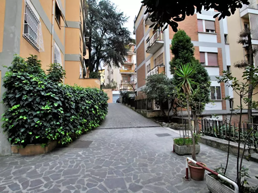 Immagine 3 di Appartamento in affitto  in Via Antonio Cesari a Roma