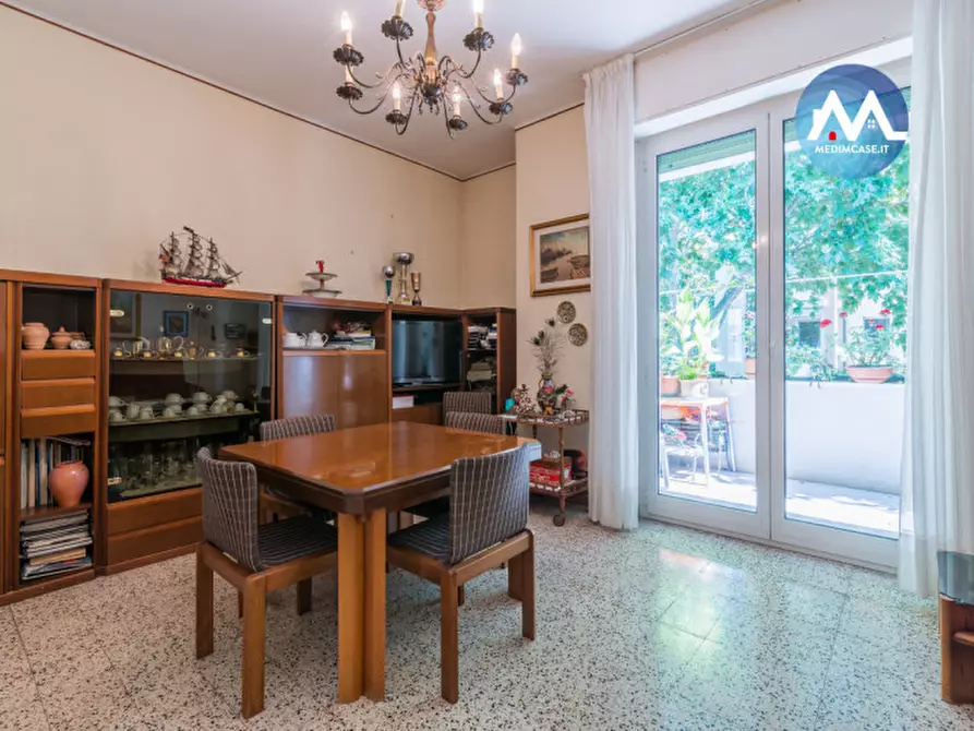 Immagine 2 di Appartamento in vendita  in Viale Cesare Battisti, 10 a Pesaro