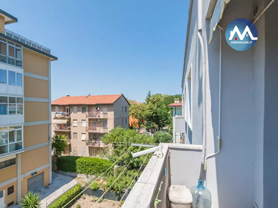 Immagine 9 di Appartamento in vendita  in Viale Cesare Battisti, 10 a Pesaro