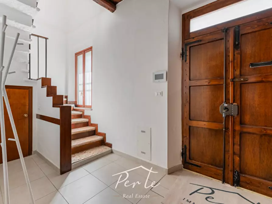 Immagine 10 di Casa indipendente in vendita  in Piazza Virgiliana 19 a Mantova