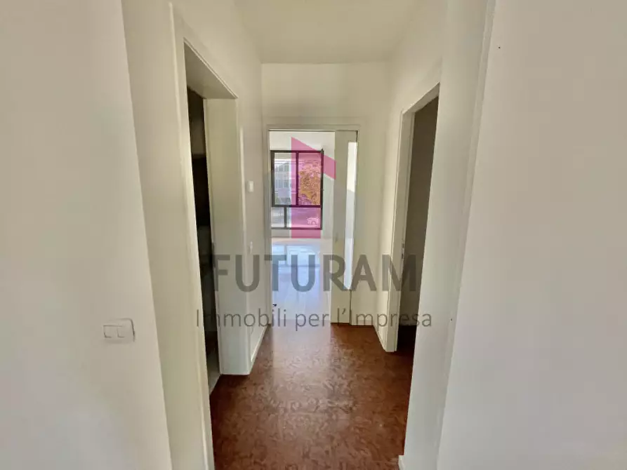 Immagine 9 di Ufficio in affitto  a Arzignano