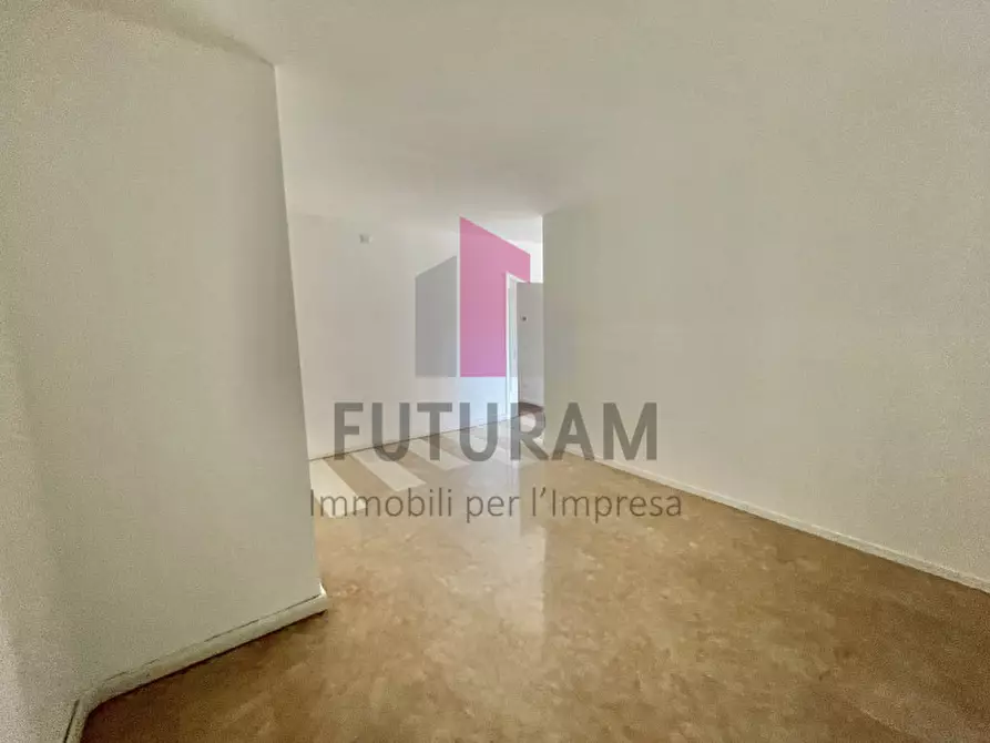 Immagine 24 di Ufficio in affitto  a Arzignano