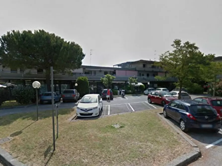 Immagine 6 di Negozio in vendita  in Viale del Pescatore a Ravenna