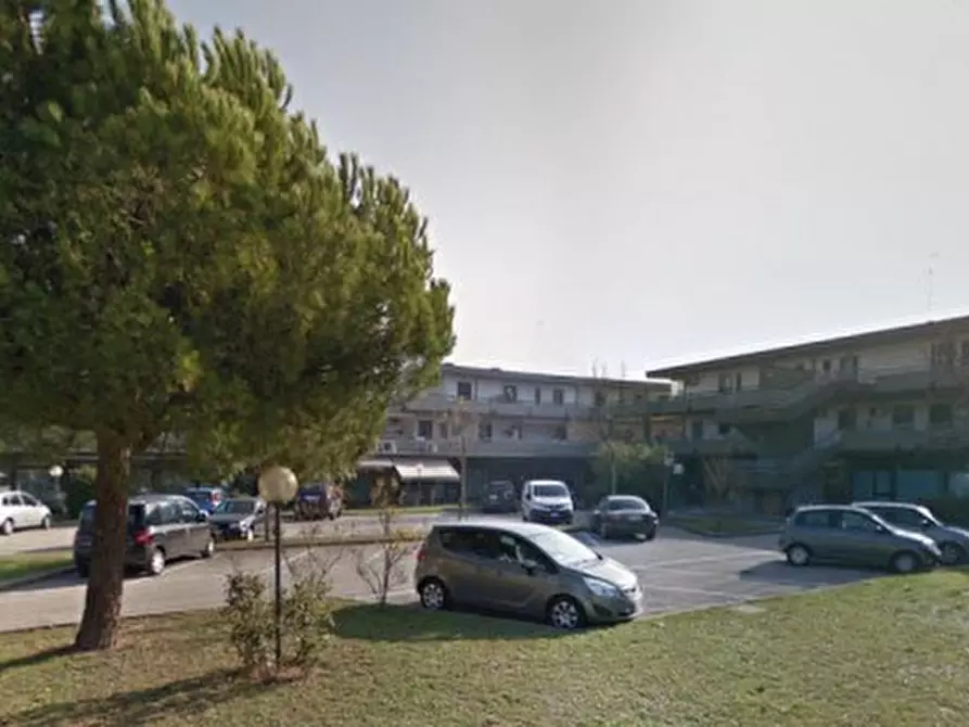 Immagine 7 di Negozio in vendita  in Viale del Pescatore a Ravenna