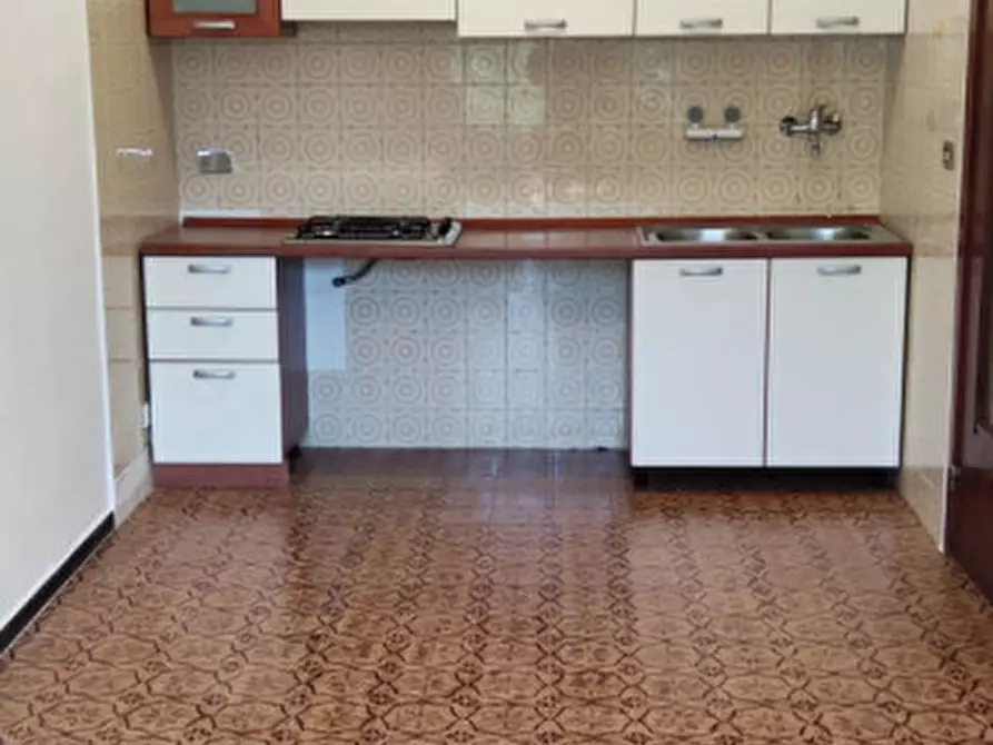Immagine 9 di Palazzo in vendita  in Via A. E.  Devoto a Chiavari