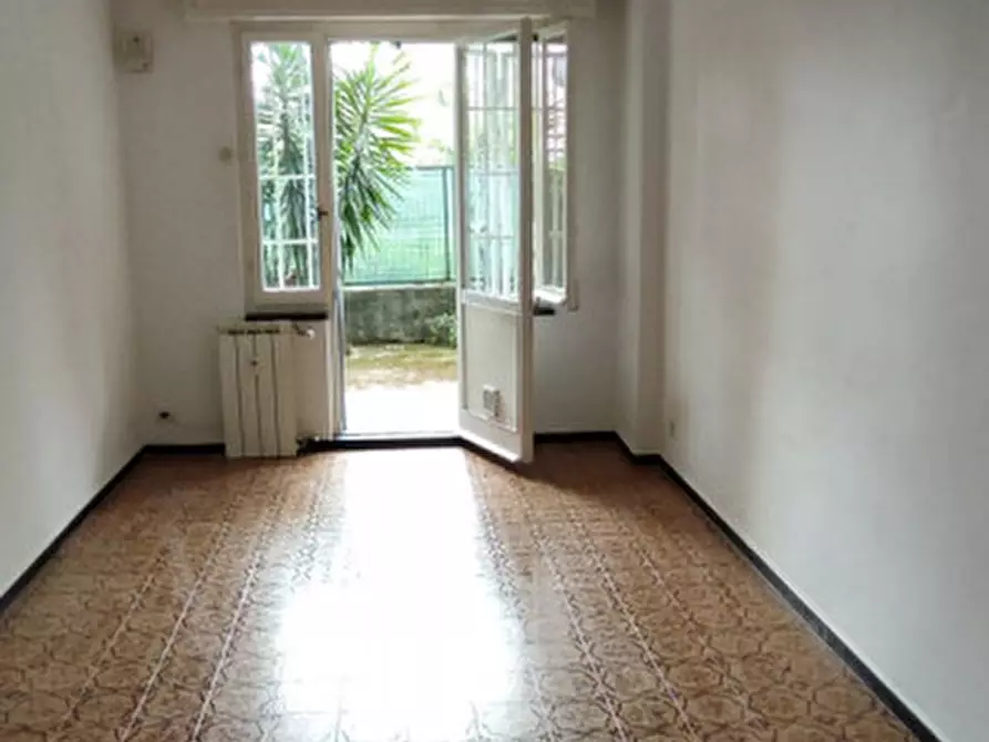Immagine 14 di Palazzo in vendita  in Via A. E.  Devoto a Chiavari