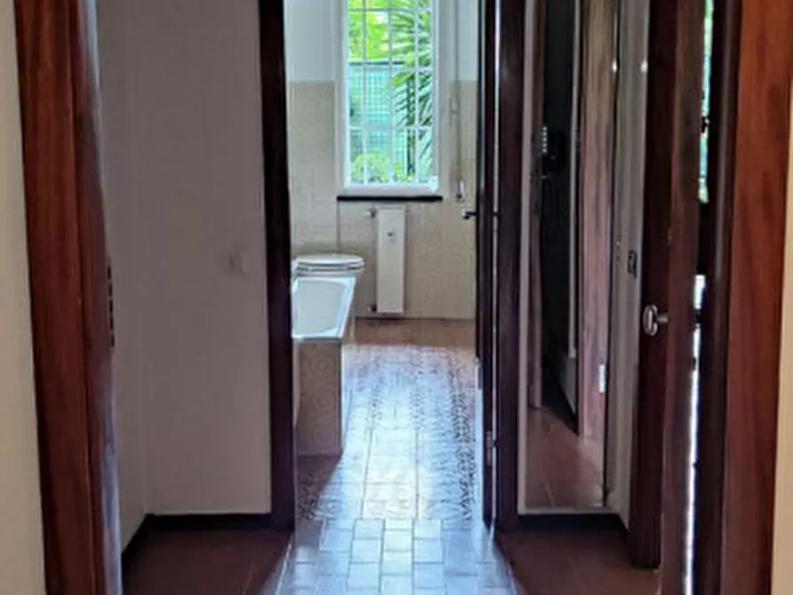 Immagine 17 di Palazzo in vendita  in Via A. E.  Devoto a Chiavari
