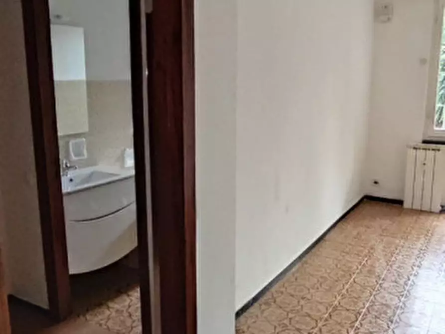 Immagine 19 di Palazzo in vendita  in Via A. E.  Devoto a Chiavari